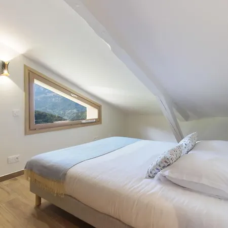 L'abeille - Renovated - 4 Bedroom - 8 Person-110sqm - Views! Apartment *